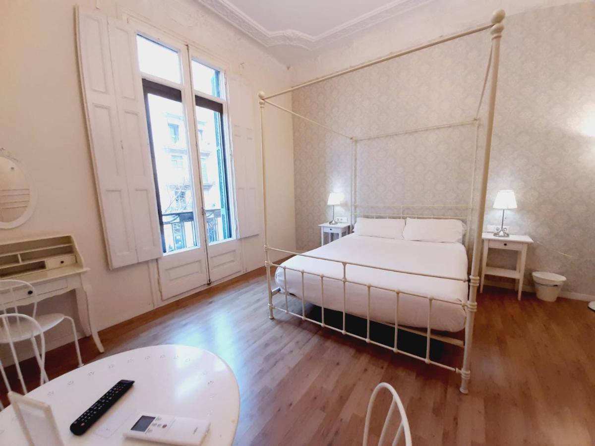 Lumine Luxury Suites By Gaiarooms Barcelona Exteriör bild
