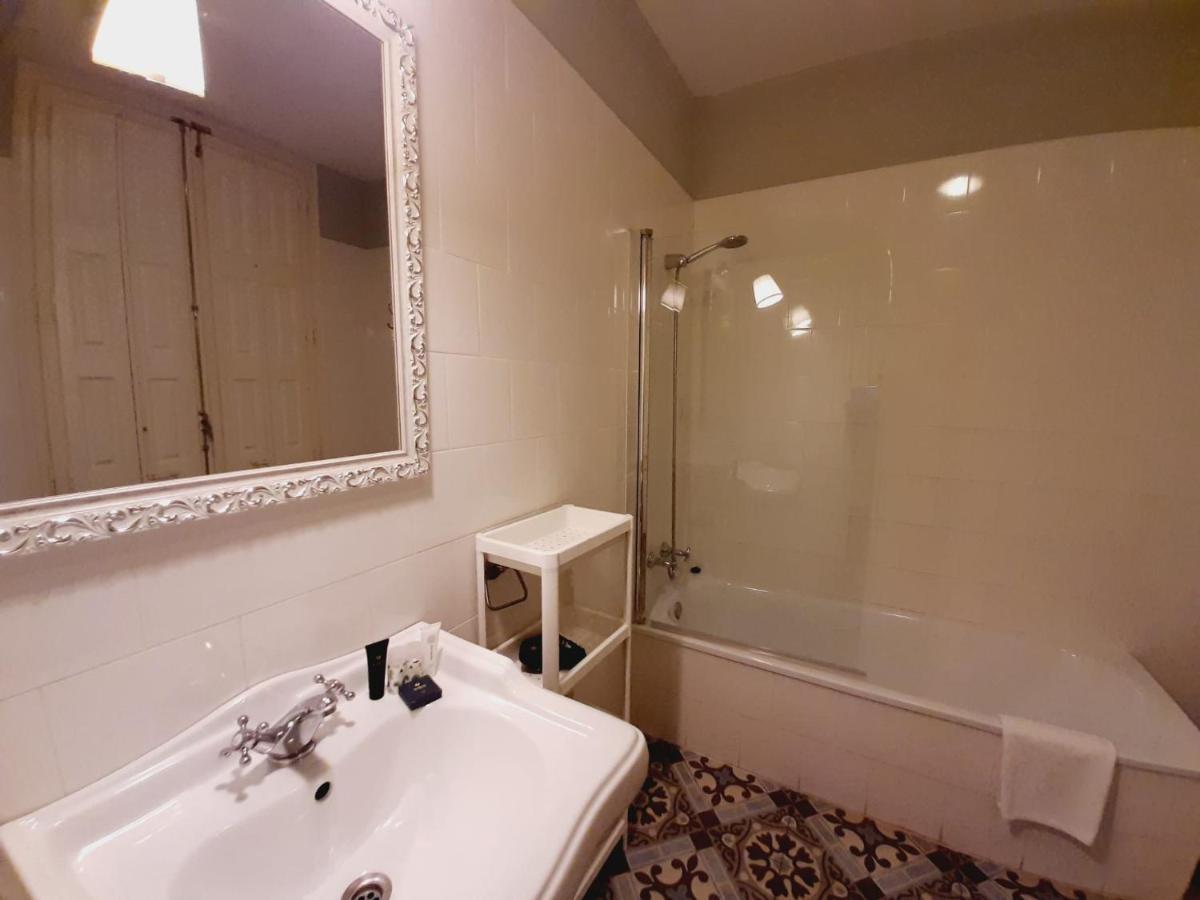 Lumine Luxury Suites By Gaiarooms Barcelona Exteriör bild