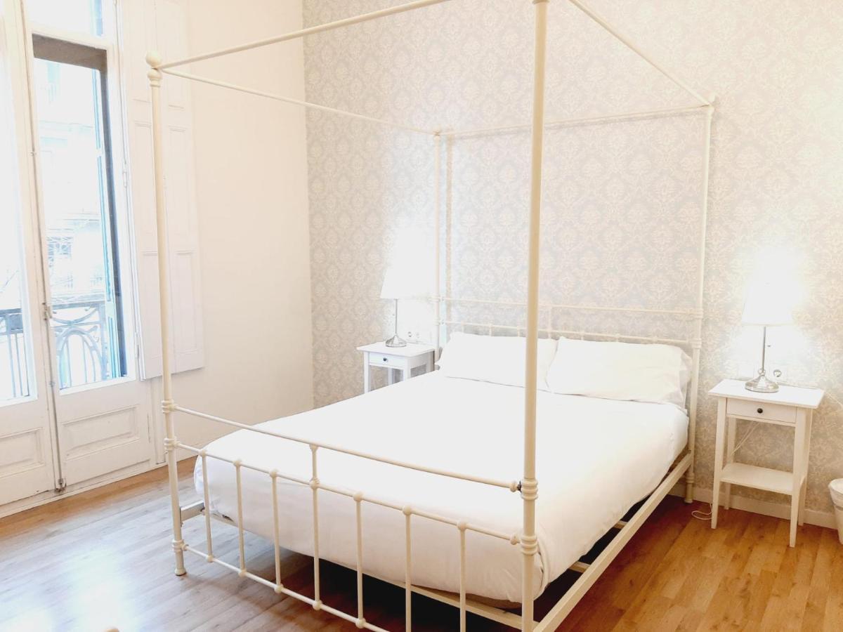 Lumine Luxury Suites By Gaiarooms Barcelona Exteriör bild