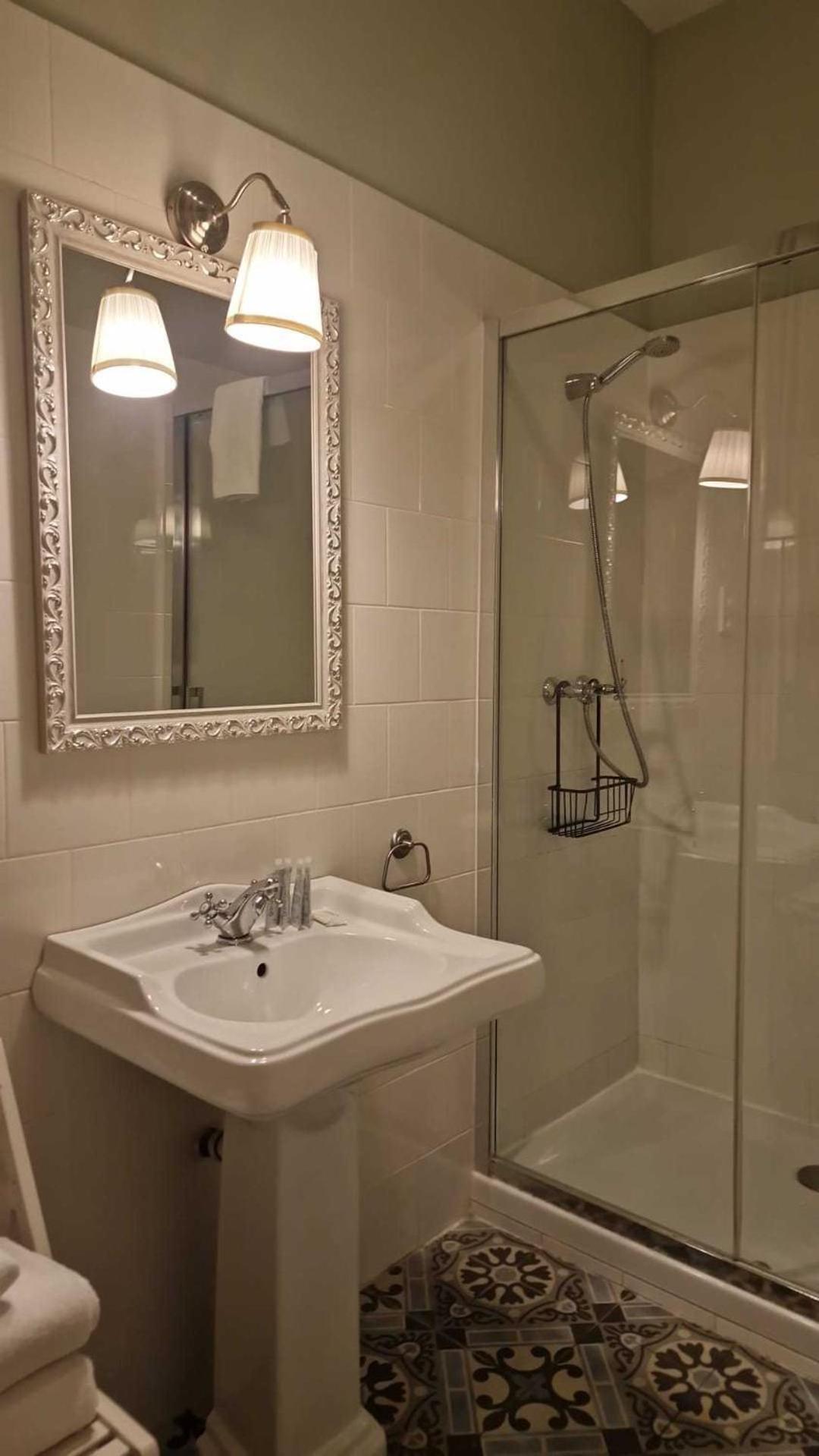 Lumine Luxury Suites By Gaiarooms Barcelona Exteriör bild